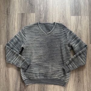 Ermenegildo Zegna Men's Gray V-Neck Sweater Small